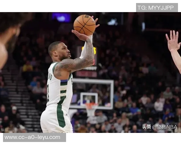 克莱三分球超越利拉德升至历史第四库里热情祝贺称赞杀手表现